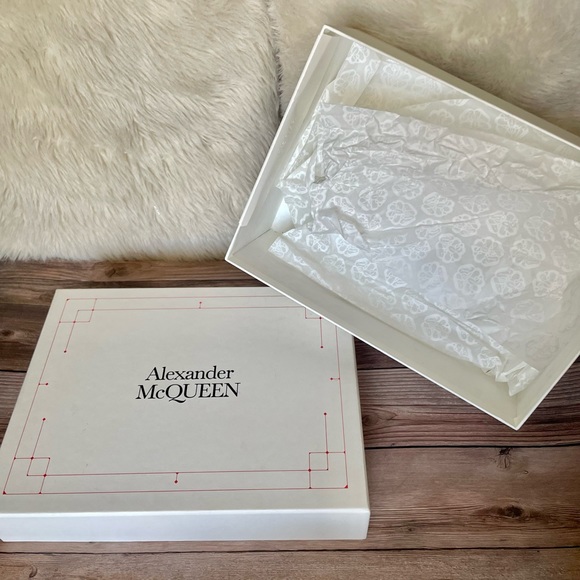 Empty Alexander McQueen Signature Packaging (Shoe Box) - Picture 4 of 12